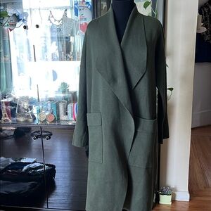 Elegant Green Women's Coat